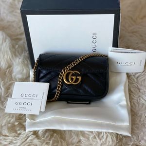 Brand New Gucci Coin Case Mormont Lion Trap.
